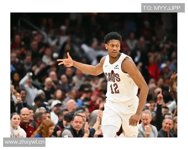 小南斯盛赞亨特如同莱昂纳德般出色表现助力全场胜利 小南斯盛赞亨特如同莱昂纳德般出色表现助力全场胜利