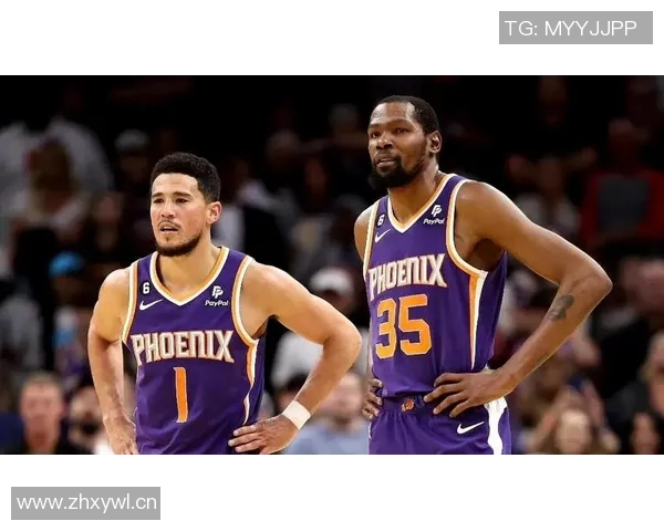 布克表现平平仅得18分正负值惨淡球队求胜欲望显不足 布克表现平平仅得18分正负值惨淡球队求胜欲望显不足