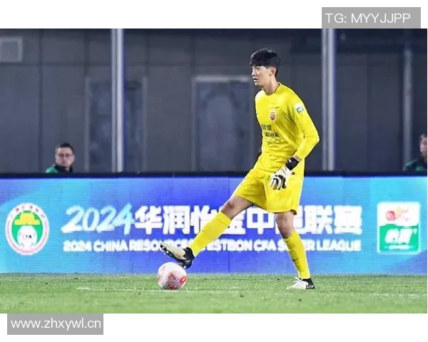 颜骏凌迎来职业生涯新里程碑上海海港门将出战500场赛事纪念夜