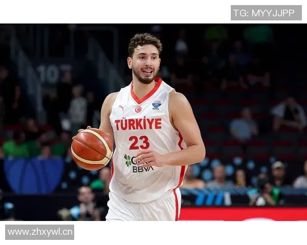 杜兰特强调申京的重要性期待他在内线突破和三分投射中发挥更大作用