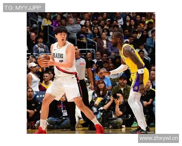 国王媒体调侃杨瀚森对位尤班克斯表现堪比约基奇令人惊叹