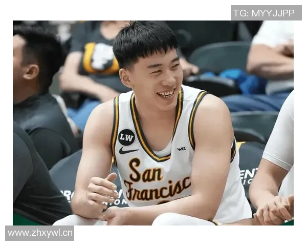 王俊杰连续第二场得分上双展现出色状态贡献10分3篮板1助攻