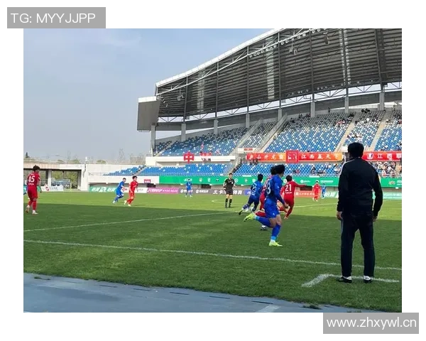 中乙联赛第30轮上海海港富盛经开队与温州俱乐部中胤队战成平局精彩对决