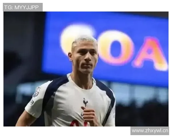 热刺球迷对球队推出的高价围巾表示强烈不满引发热议