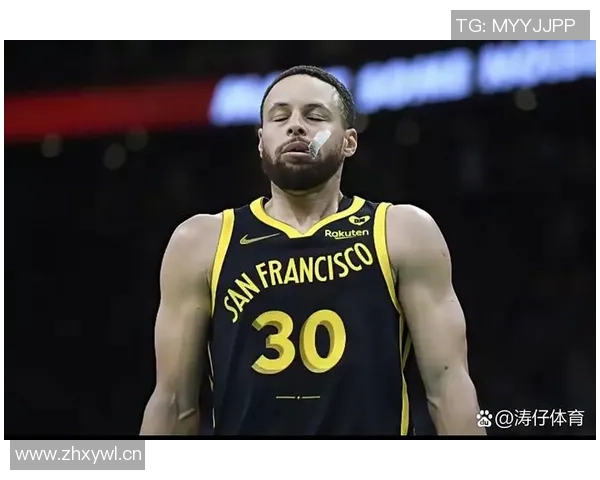 小佩顿谈助攻新高秘诀将球传给库里追梦缺席我努力填补空缺