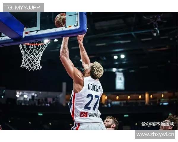 戈贝尔半场表现亮眼高效拿下10分9板3助攻1盖帽助力球队争胜