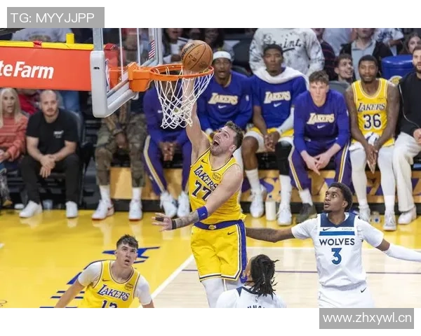 湖人新赛季四场比赛均有球员得分40东契奇和里夫斯表现惊艳