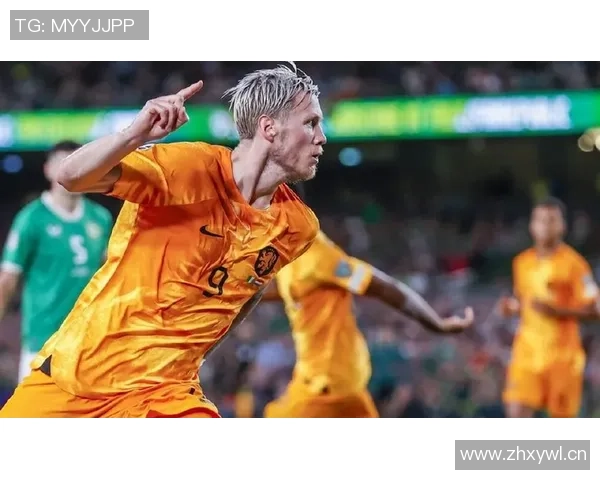 邓弗里斯不满被换下怒砸皮球表情郁闷引发关注 邓弗里斯不满被换下怒砸皮球表情郁闷引发关注